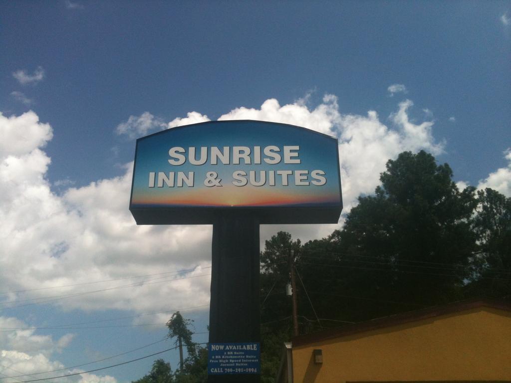 Sunrise Inn Рим Екстериор снимка